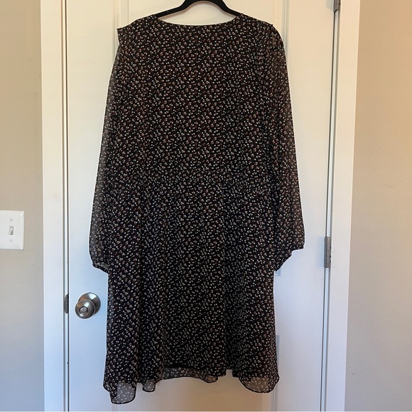 Madewell Floral Black Pattern Dress with Buttons 2X - Picture 2 of 11